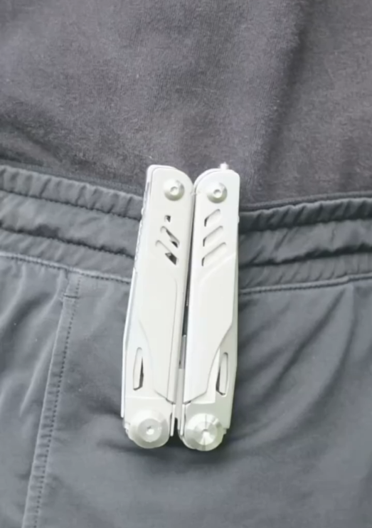 emergency 14-in-1 multi-tool