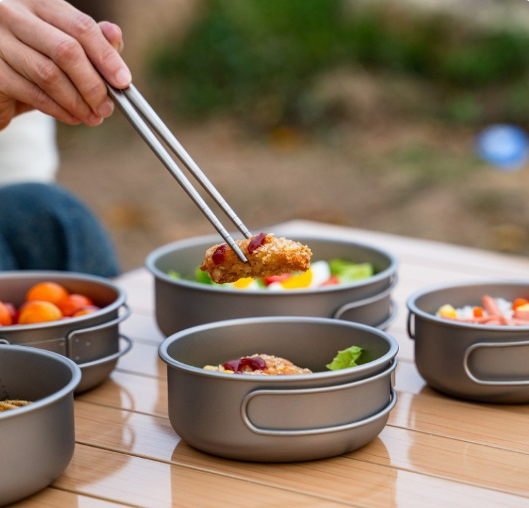 ชุดเครื่องครัวไทเทเนียมแบบซ้อนกัน 5 ชิ้น