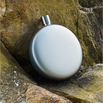 ขวดน้ำพกพาทรงกลมทำจากไทเทเนียม ขนาด 180 มล.
