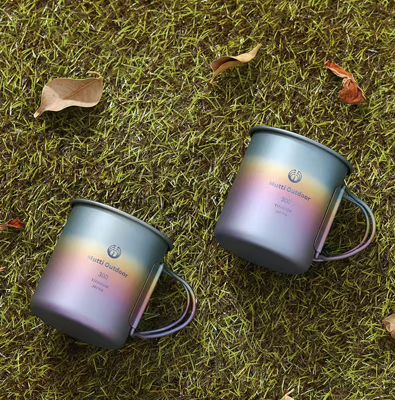 Titanium Camp 300 Colored Mug with Lid